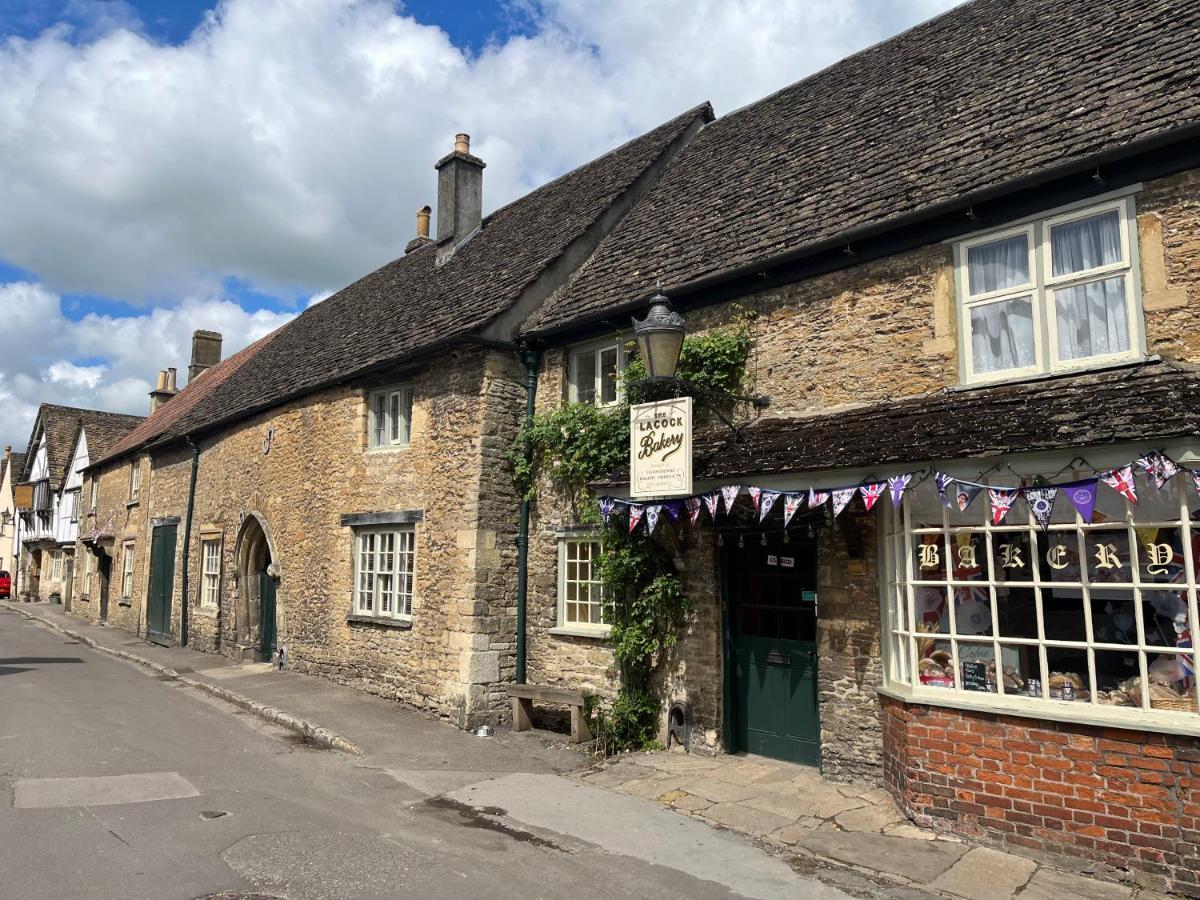 Pear Tree Loft Apartment Lacock Bagian luar foto